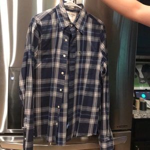 Men's plaid button up